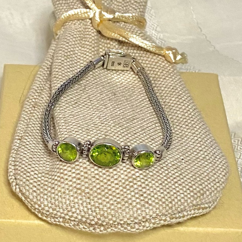 Samuel B. Silver 5.2 ct tw Peridot Tulang Naga Bracelet